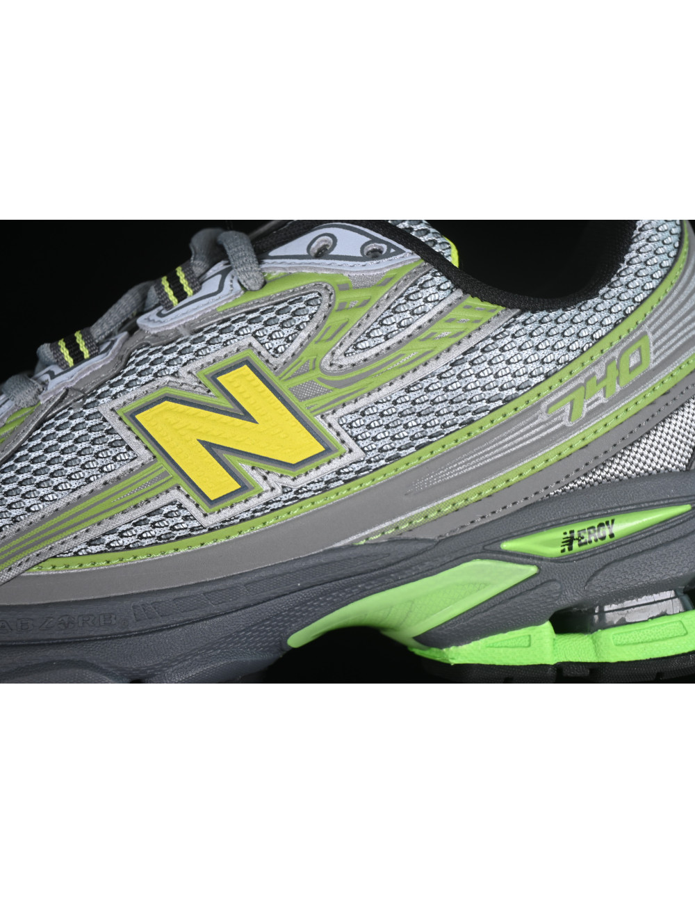 New Balance 740 MR740GB