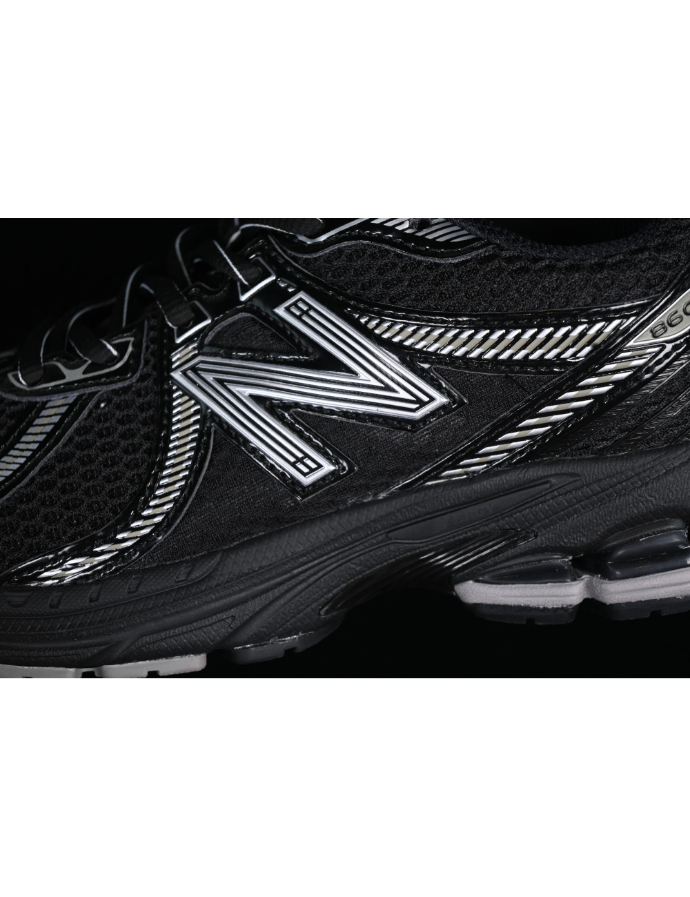 New Balance 860 ML860XC