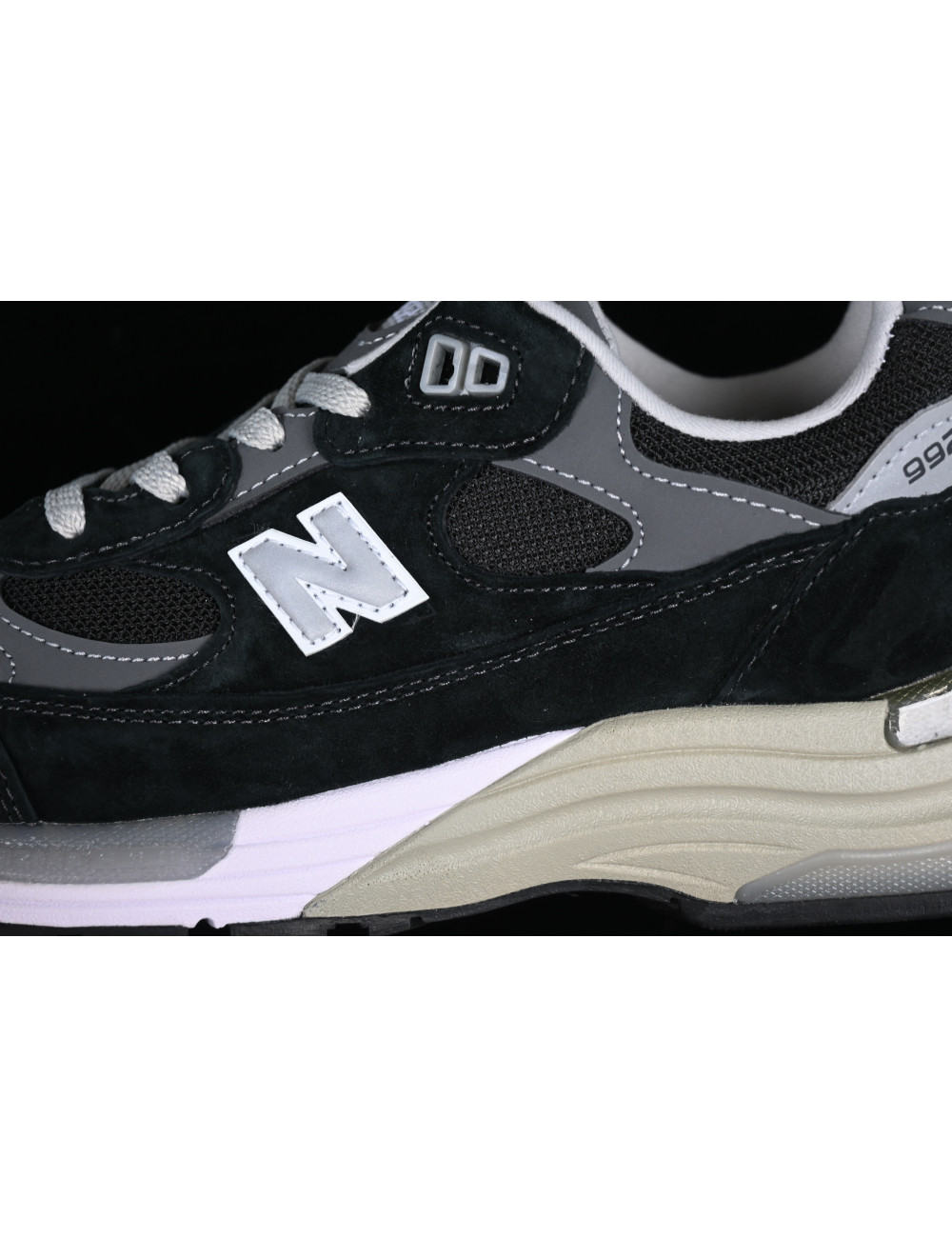 J New Balance NB Made In USA M992 M992BK