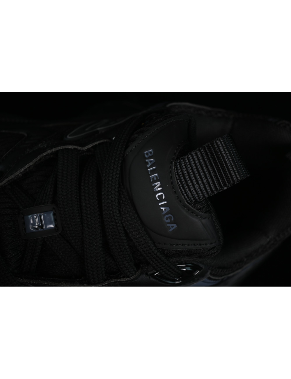 Balenciaga Track Sneaker W2MV21010