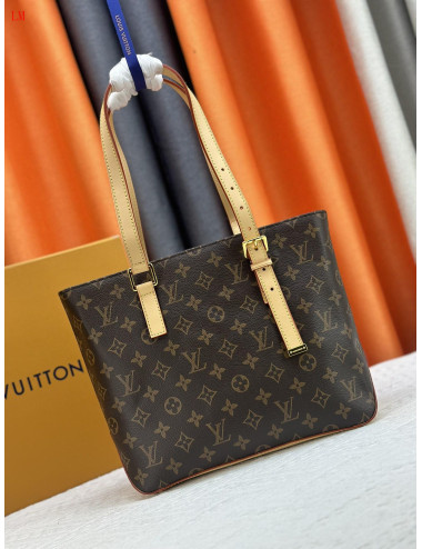 Louıs vuitton 2527115118012