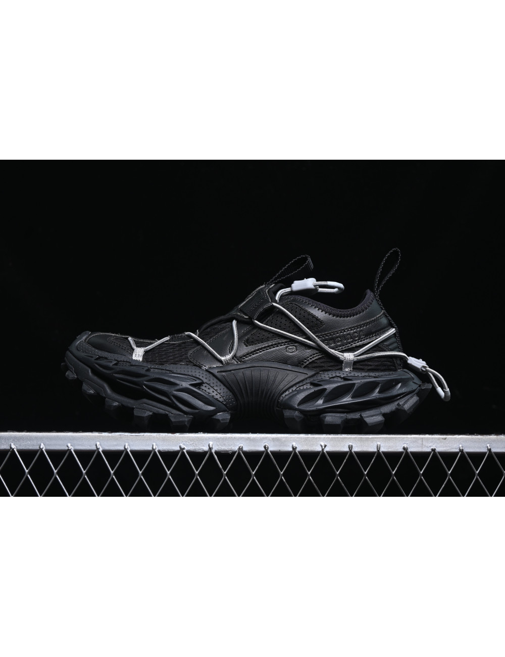 VG Balenciaga Hike Trail Sneaker 15 WHIKE1000