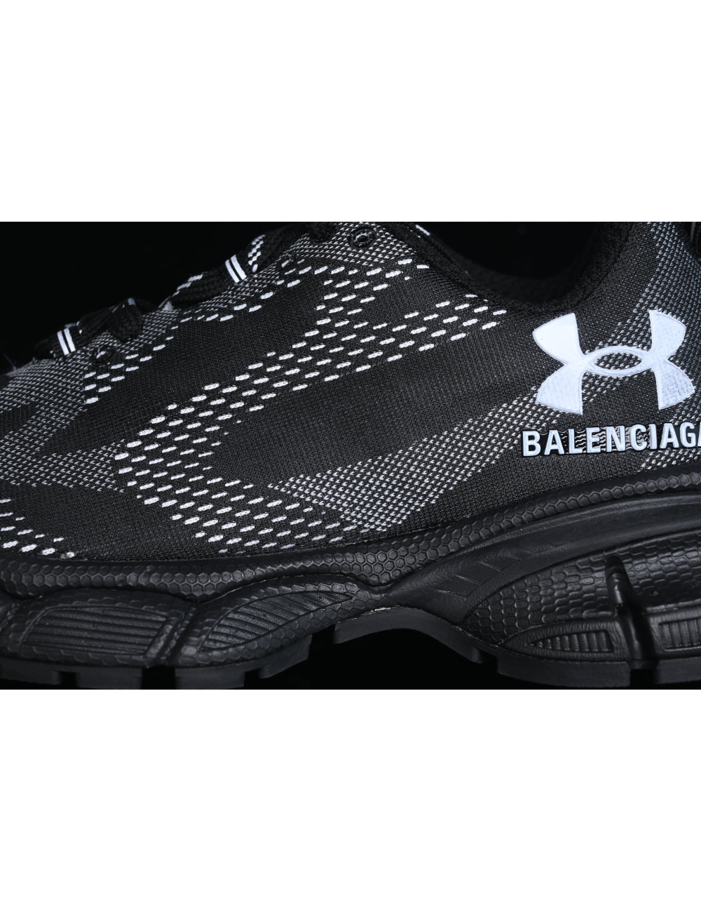 VG Under Armour x Balenciaga 3XL Sneakers 3 W3XUA1090