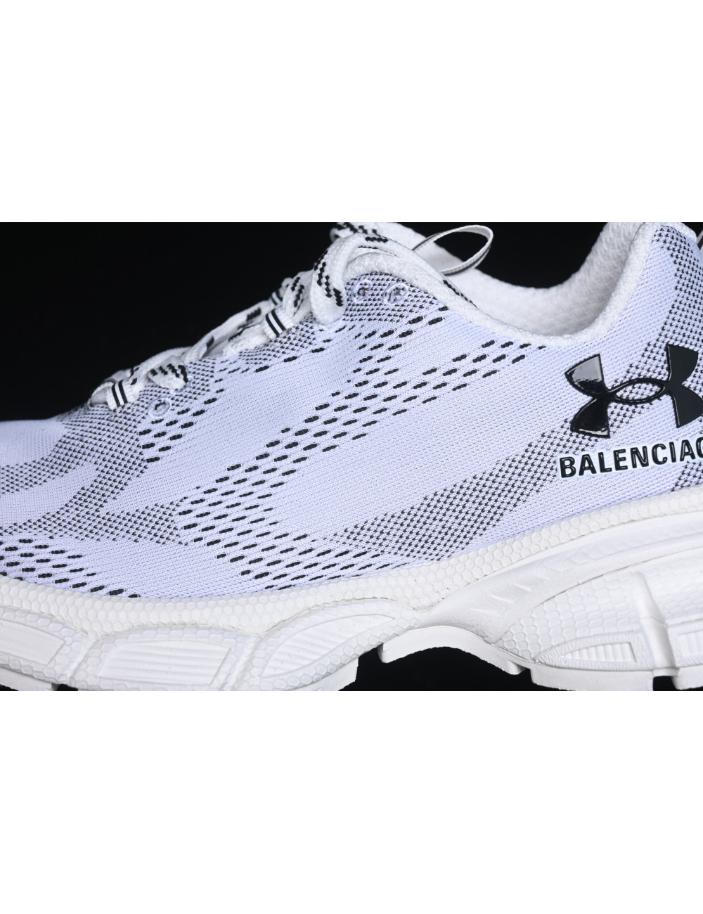 VG Under Armour x Balenciaga 3XL Sneakers 3 W3XUA9010