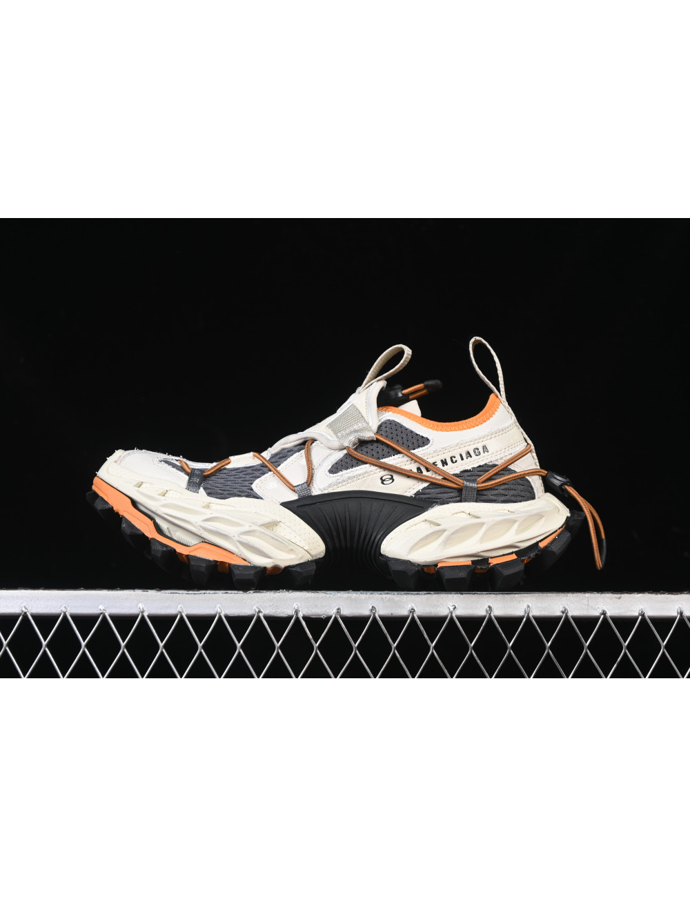 VG Balenciaga Hike Trail Sneaker 15 WHIKE2070