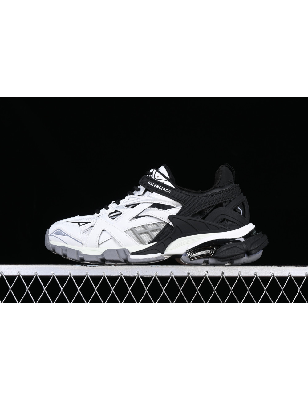 VG Balenciaga Track2 40 W2GN31090