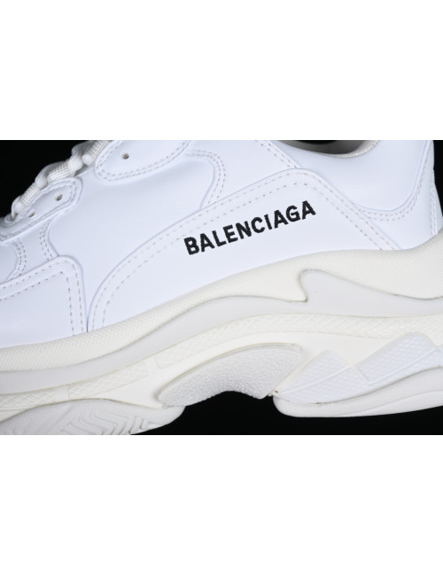 VG Balenciaga Triple S W2FA59000