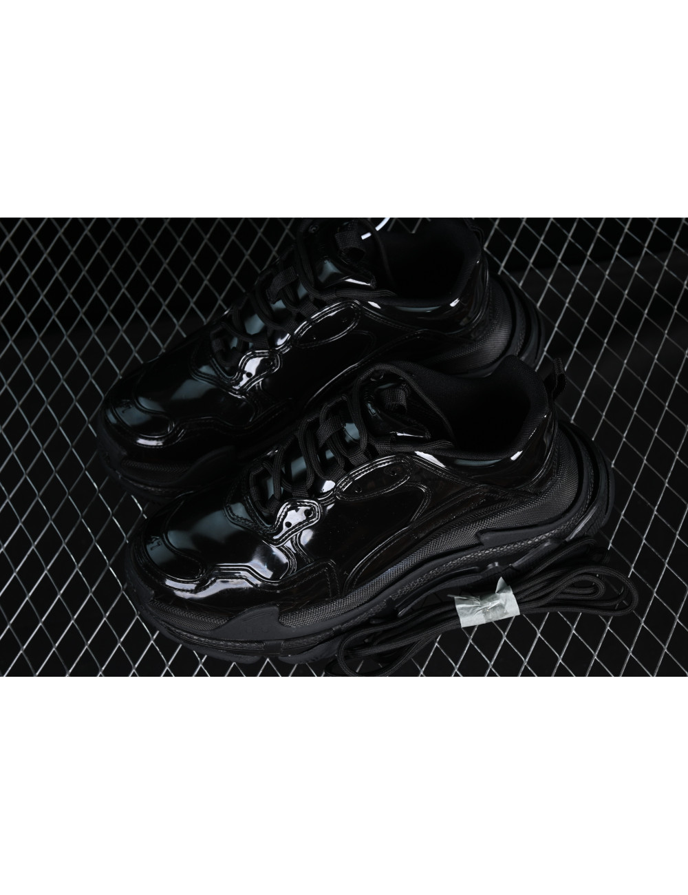 VG Balenciaga Triple S W2PAA0102