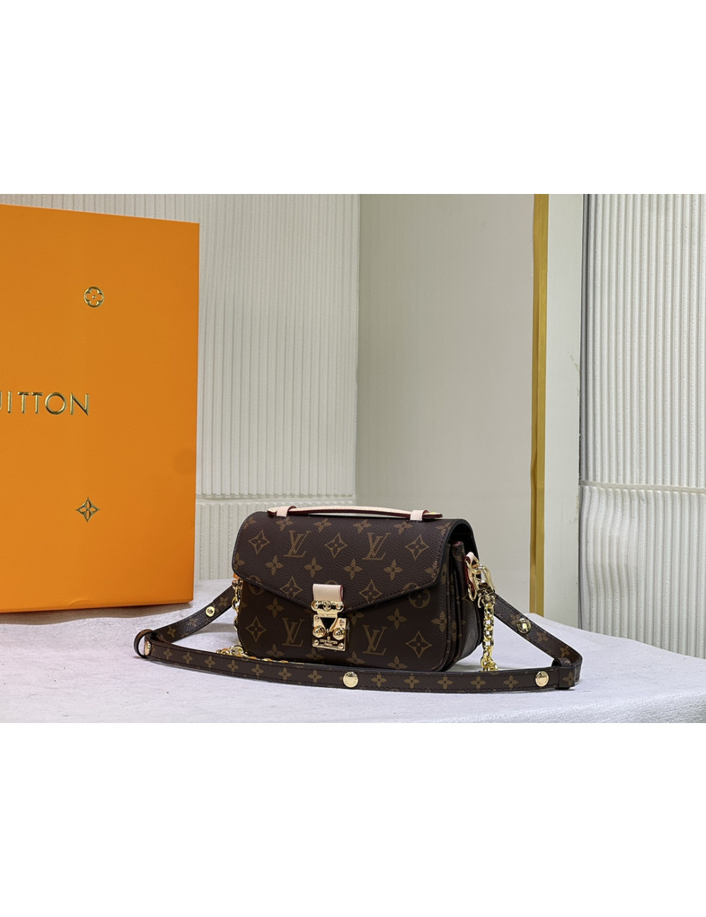 Louıs vuitton 2156135118022