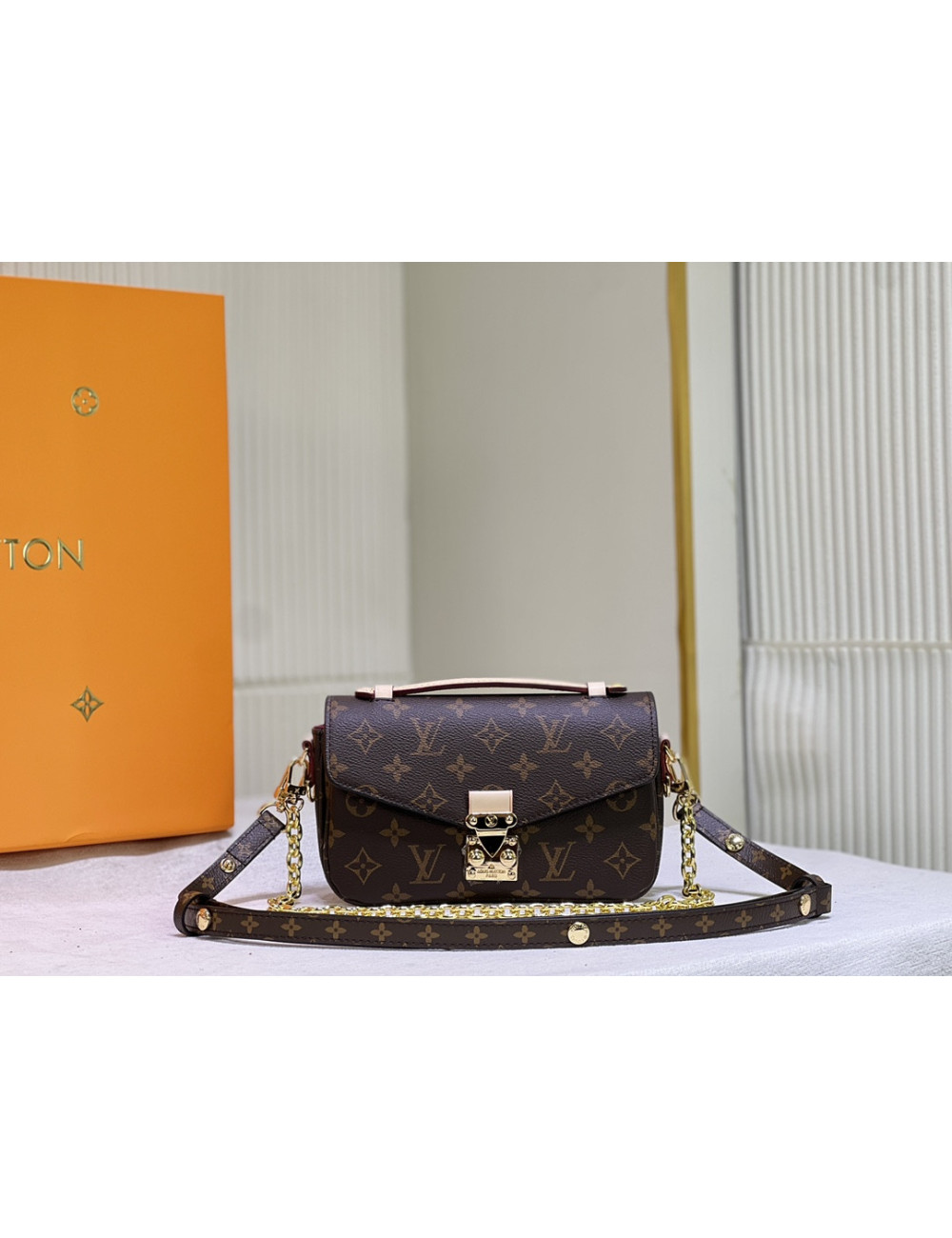 Louıs vuitton 2156135118022