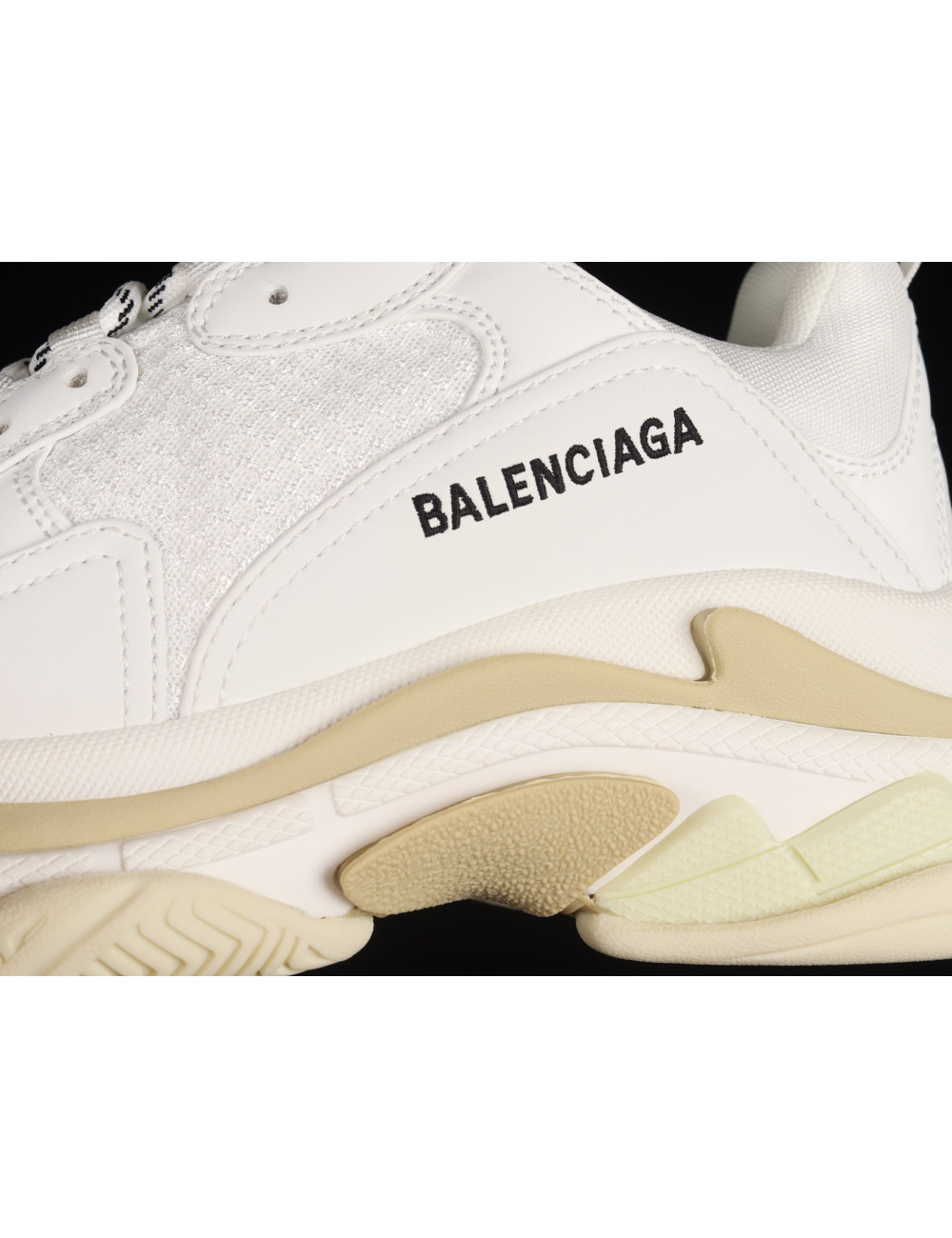 Balenciaga Triple S W2CA19000