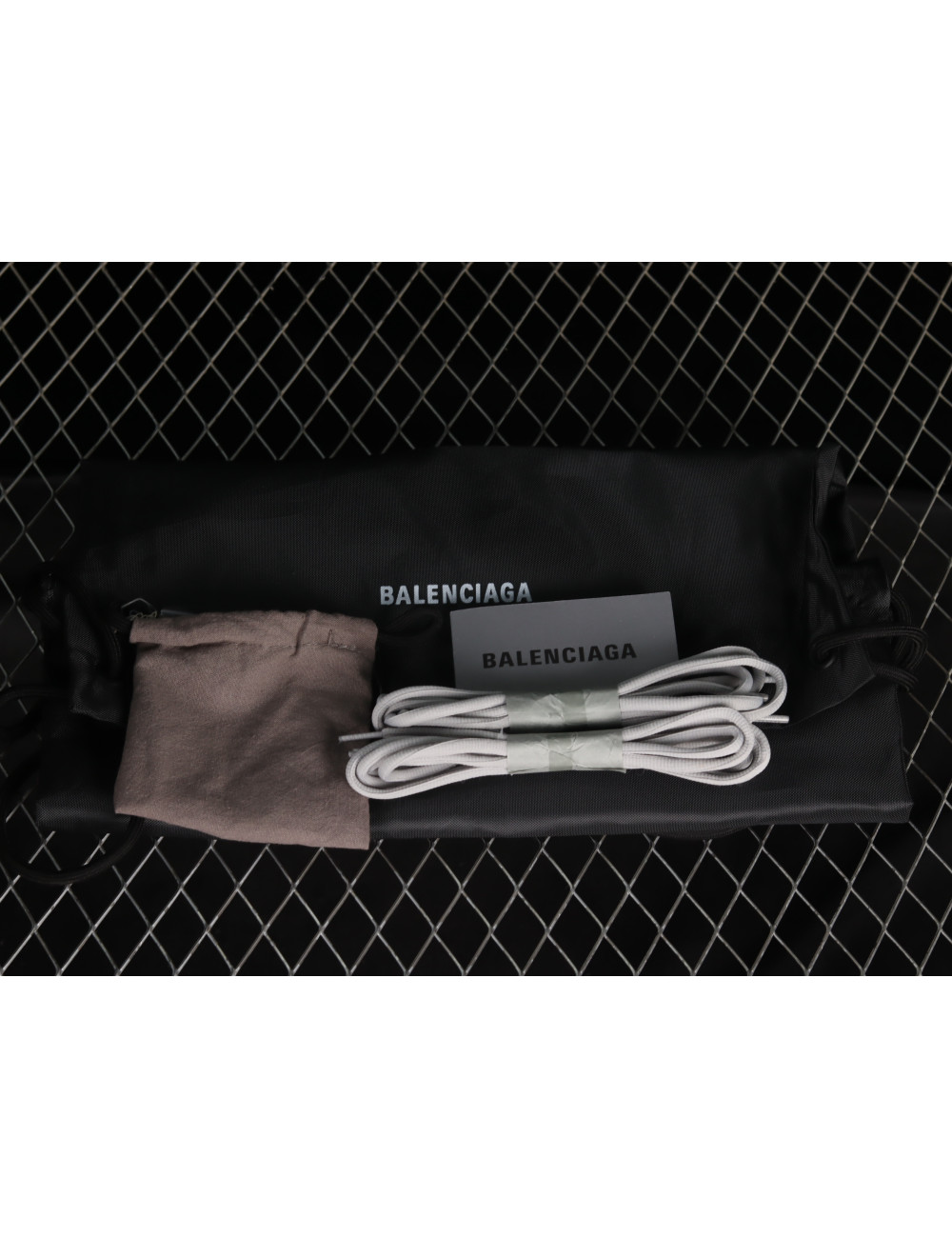 VG Balenciaga Track 40 LED3M W3AD61258