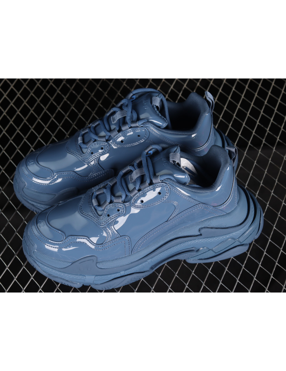 VG Balenciaga Triple S W2PAA4000