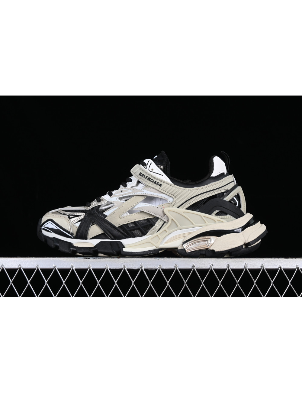 VG Balenciaga Track2 40 W2GN38071