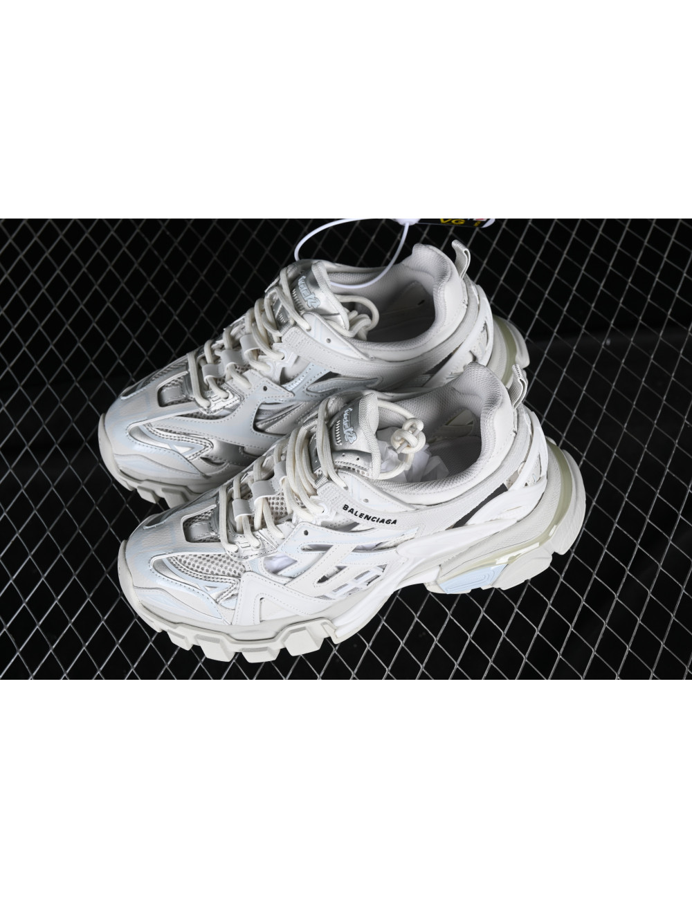 VG Balenciaga Track2 40 W2GN19000