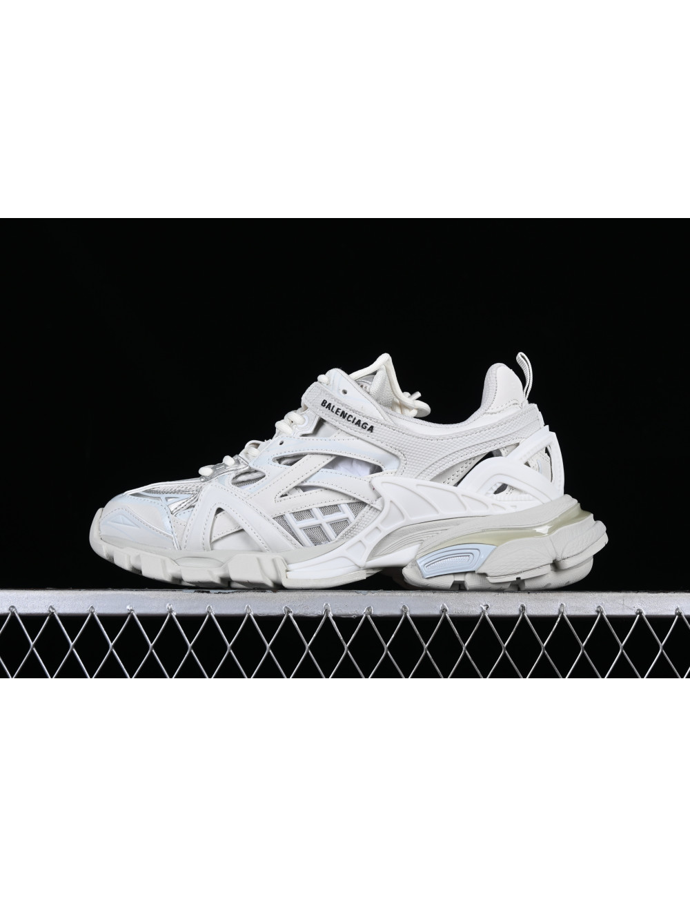 VG Balenciaga Track2 40 W2GN19000