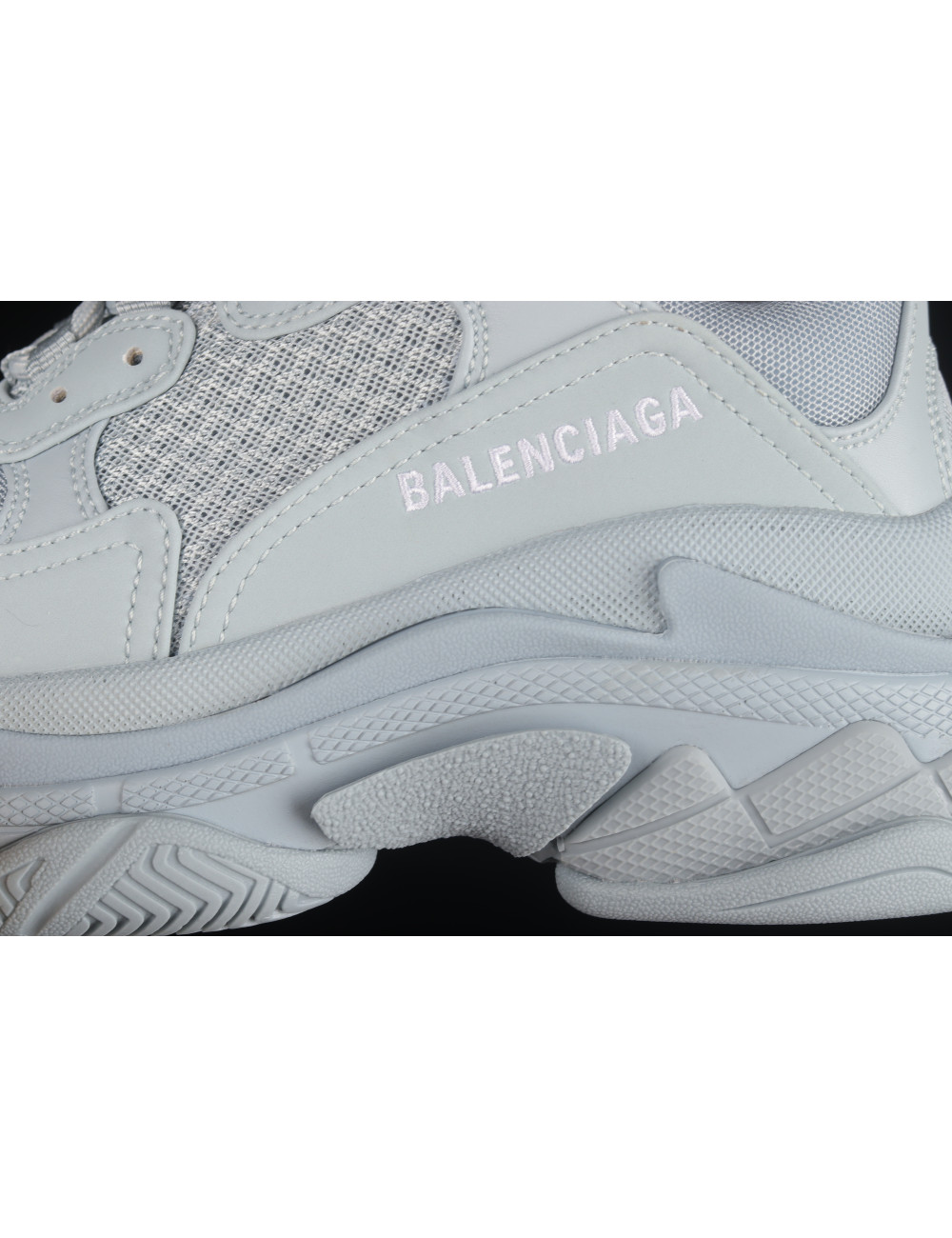 ZG Balenciaga Triple S W2FW14700