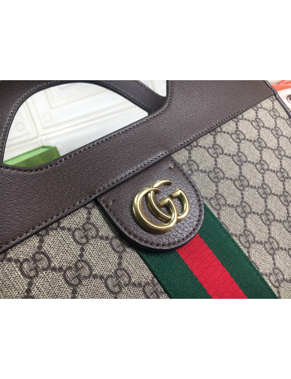 Gucci 373910566052