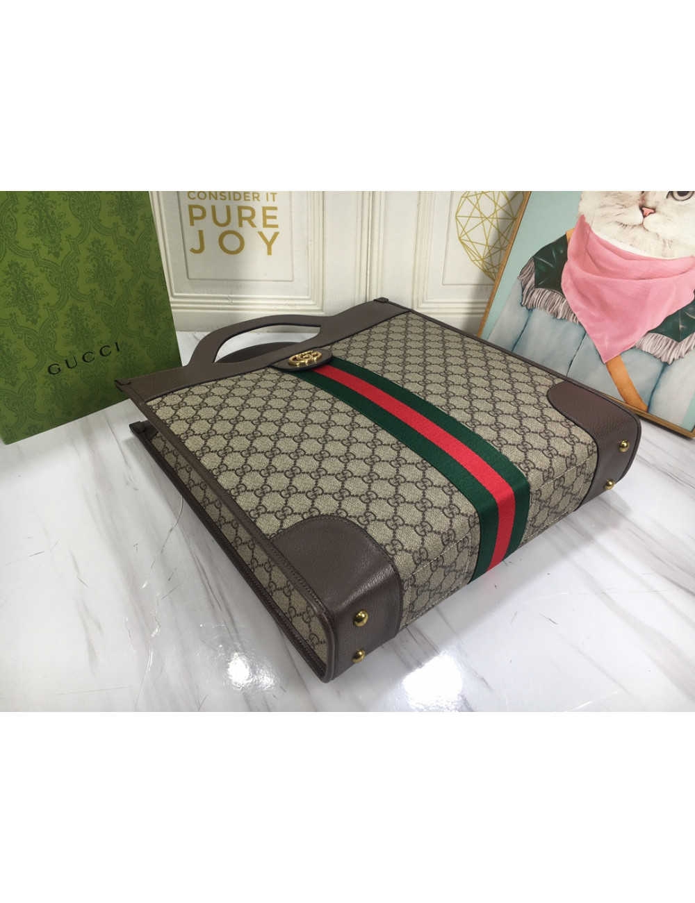 Gucci 373910566052