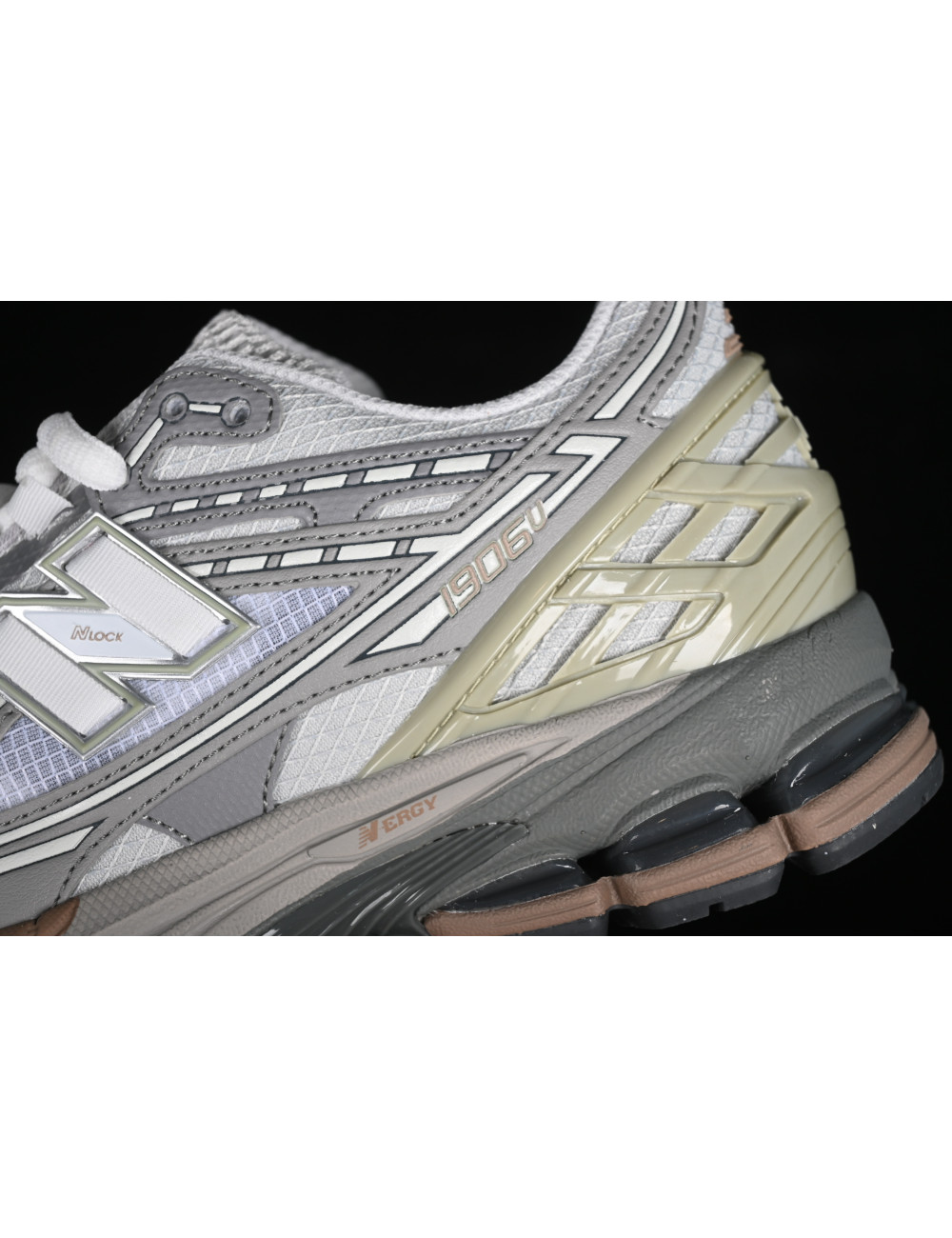 New Balance 1906 M1906NB