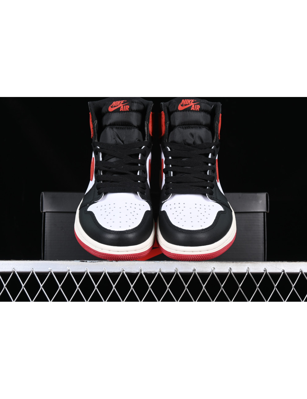 Air Jordan 1 Retro High OG 555088112