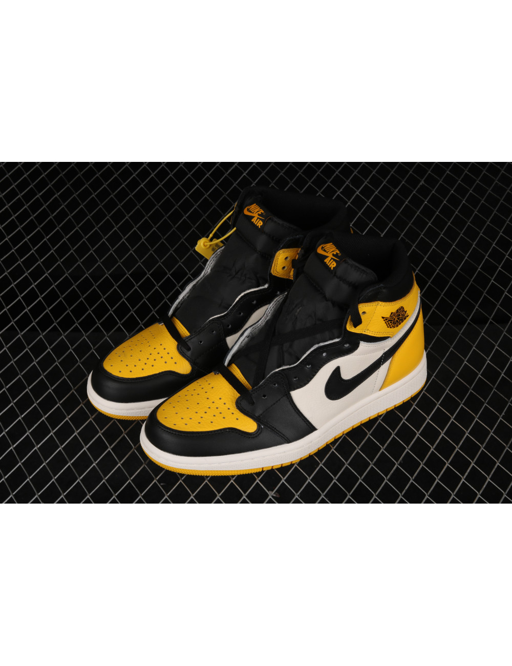 Air Jordan 1 Retro High OGYellow ToeAJ1 1 AR1020700