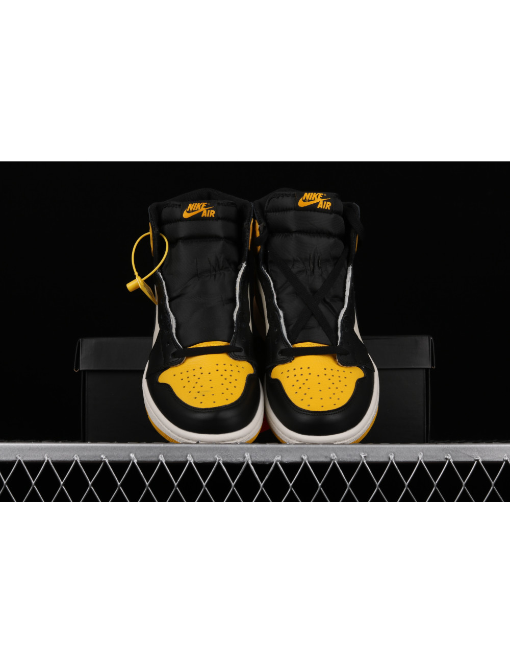 Air Jordan 1 Retro High OGYellow ToeAJ1 1 AR1020700