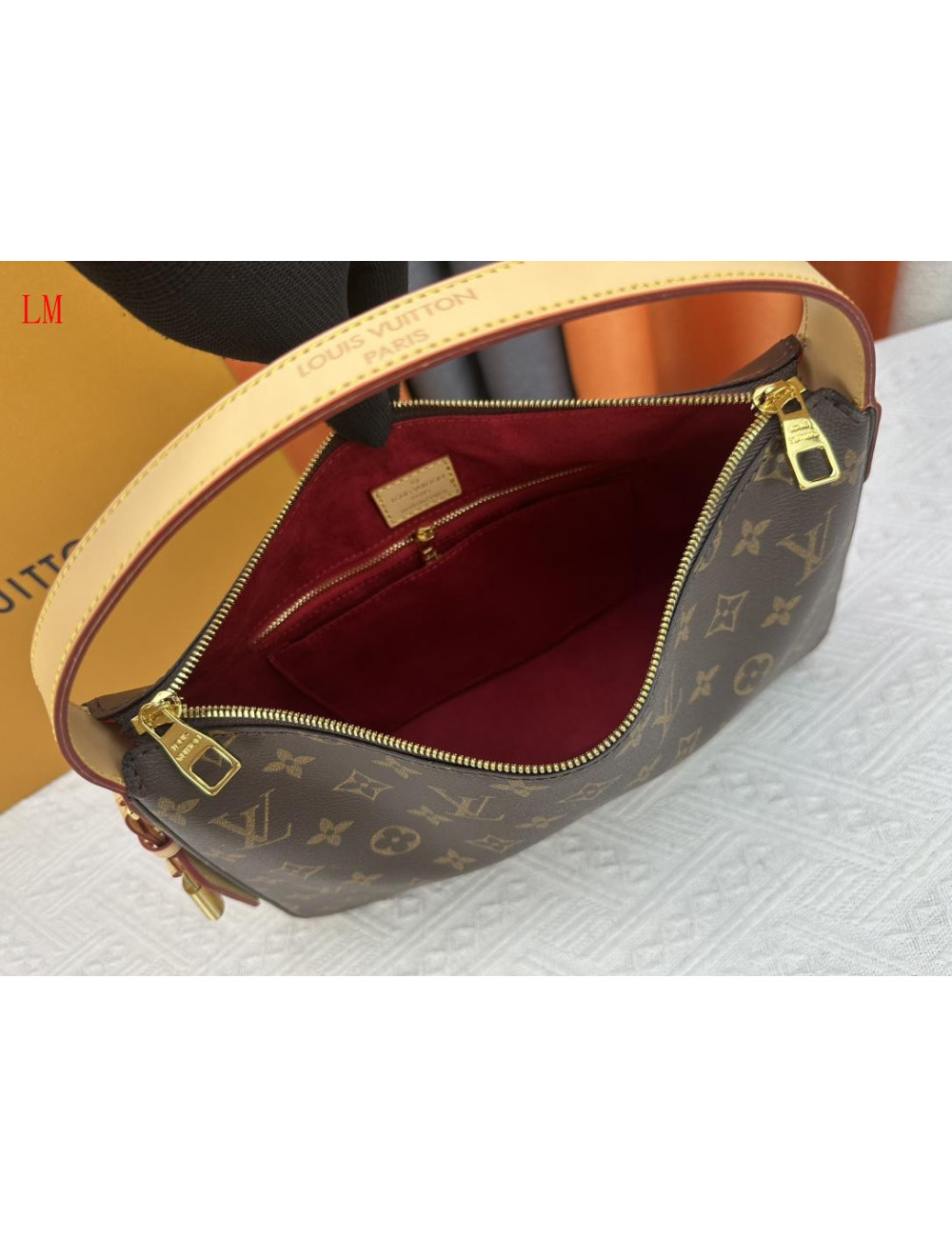 Louıs vuitton 325229118012