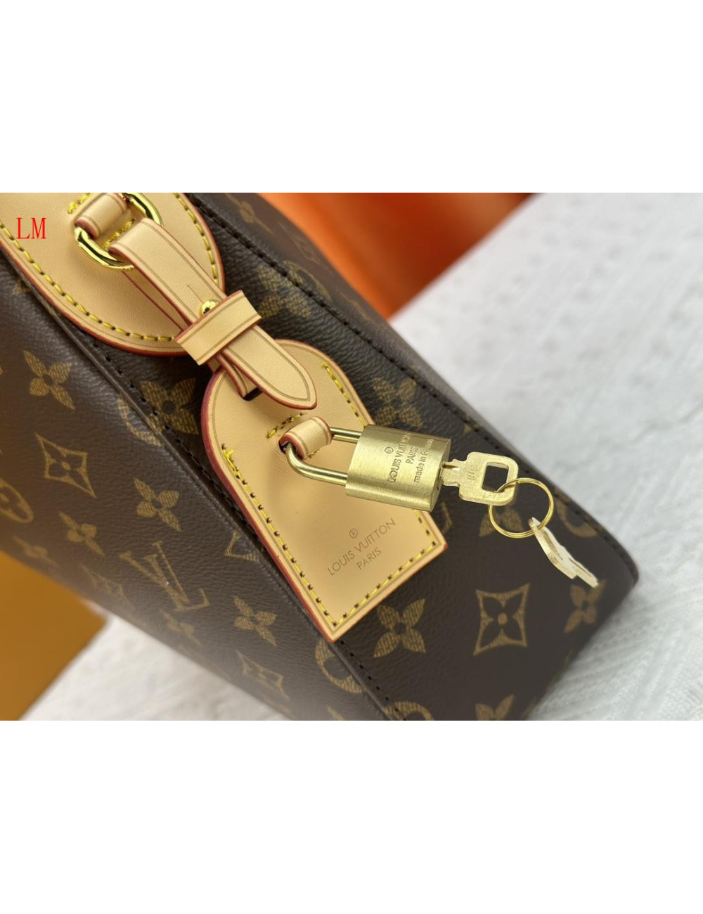 Louıs vuitton 325229118012