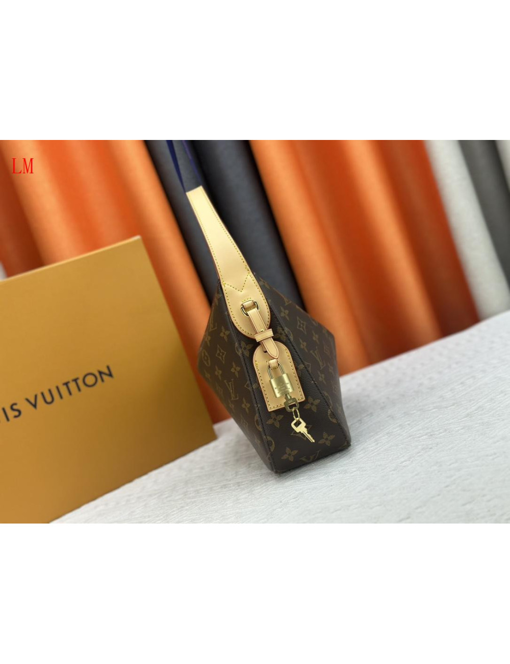 Louıs vuitton 325229118012