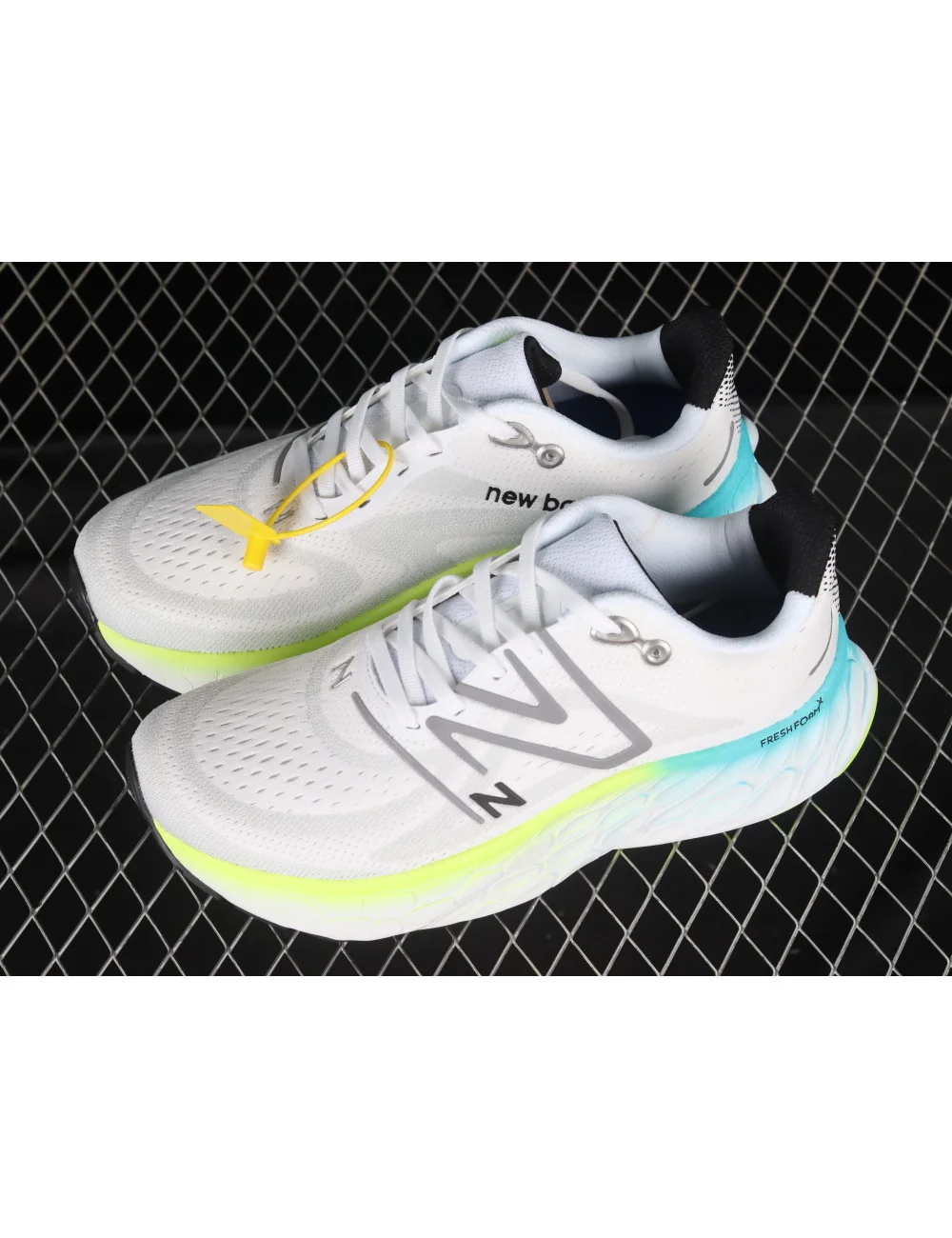 New Balance Fresh Foam x More V4 MMORWG4