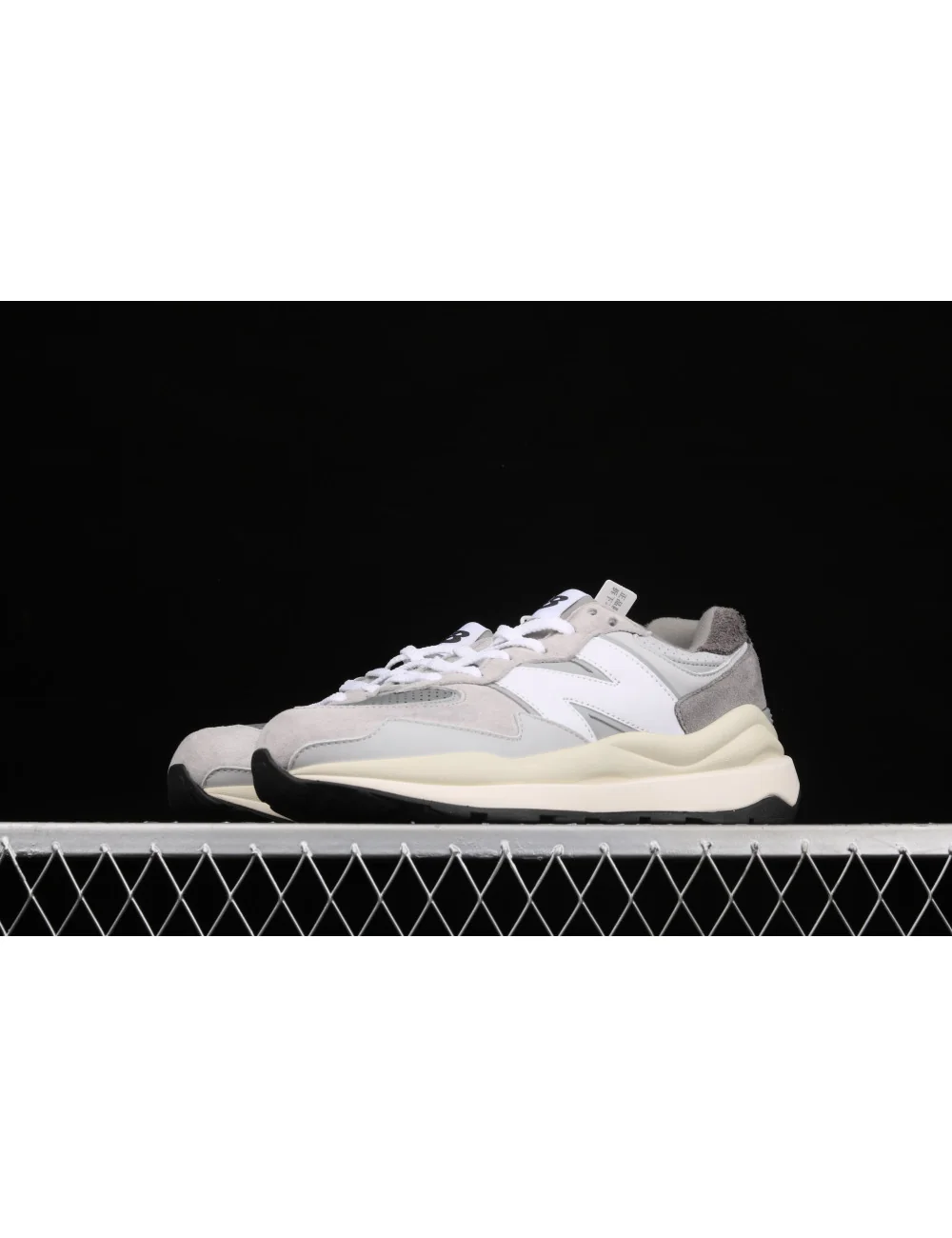 New Balance NB5740 M5740AT