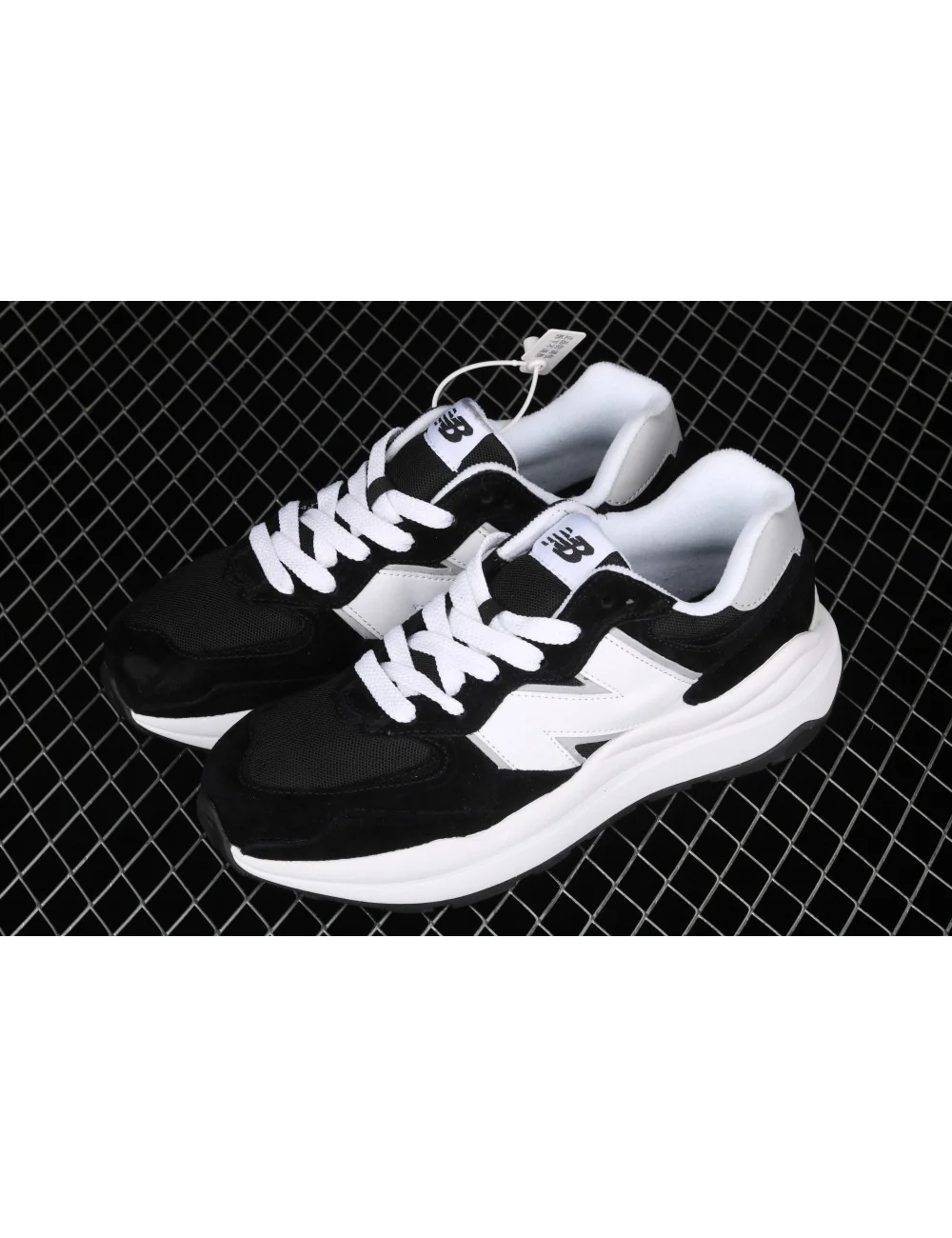 New Balance NB5740 M5740CB