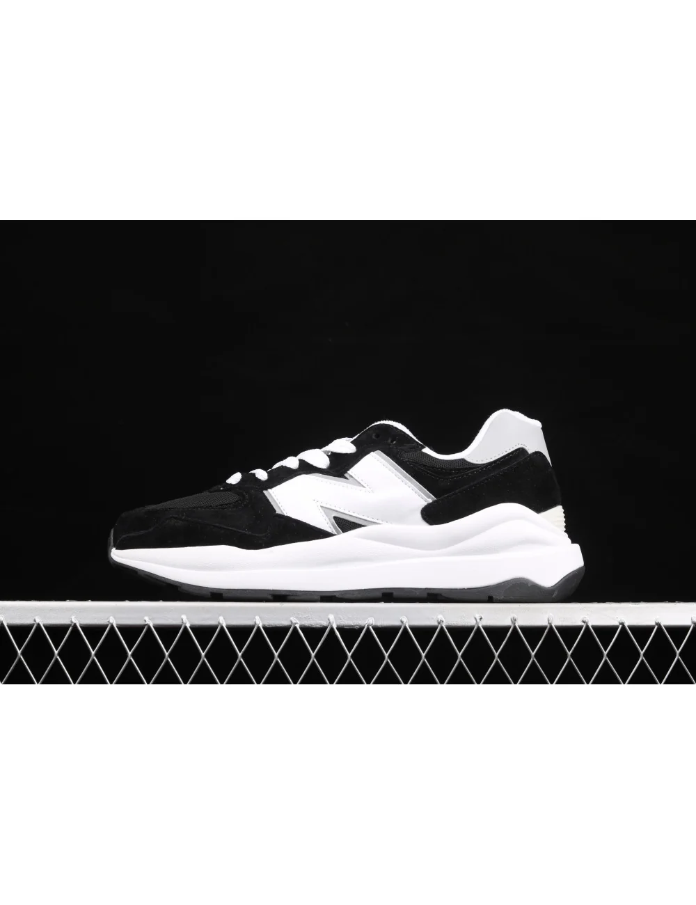 New Balance NB5740 M5740CB