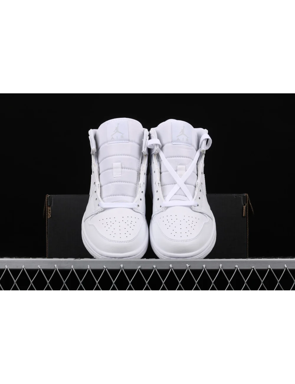 Air Jordan 1 Mid 554724109