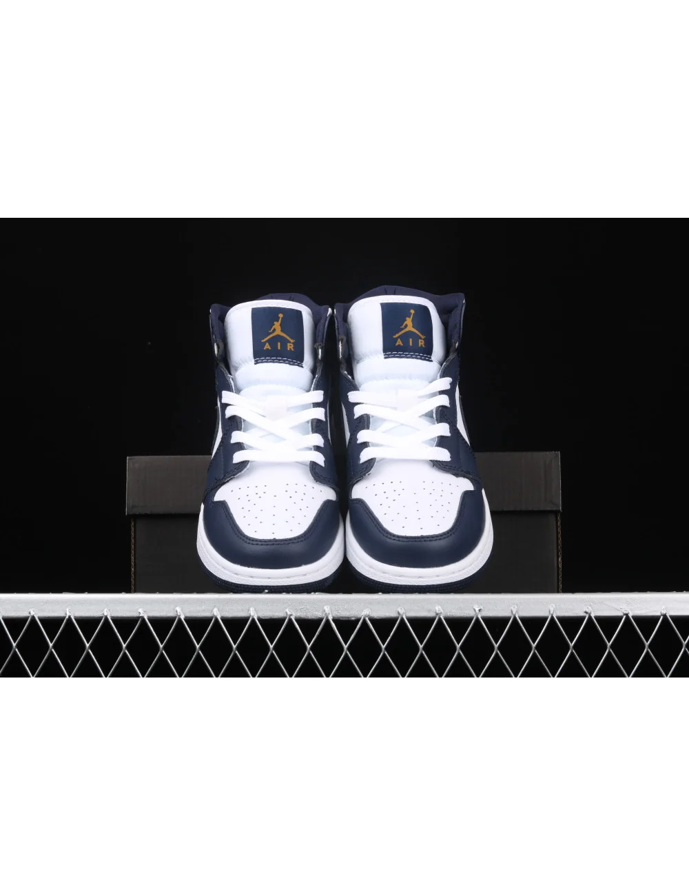 Air Jordan 1 Mid AJ1 1 554725174