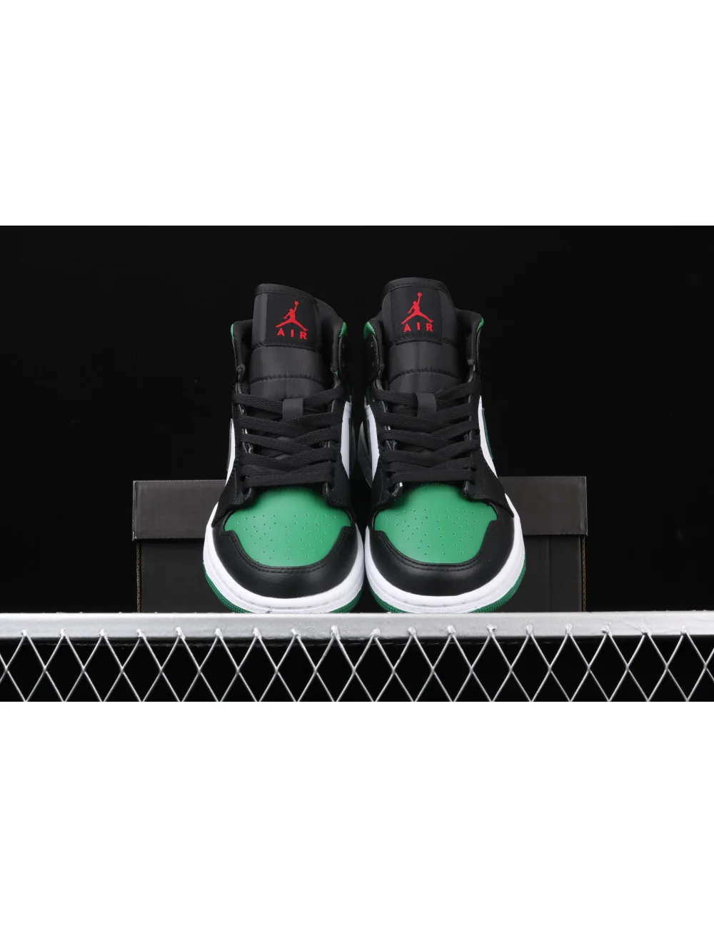 Air Jordan 1 Mid AJ1 1 554724067