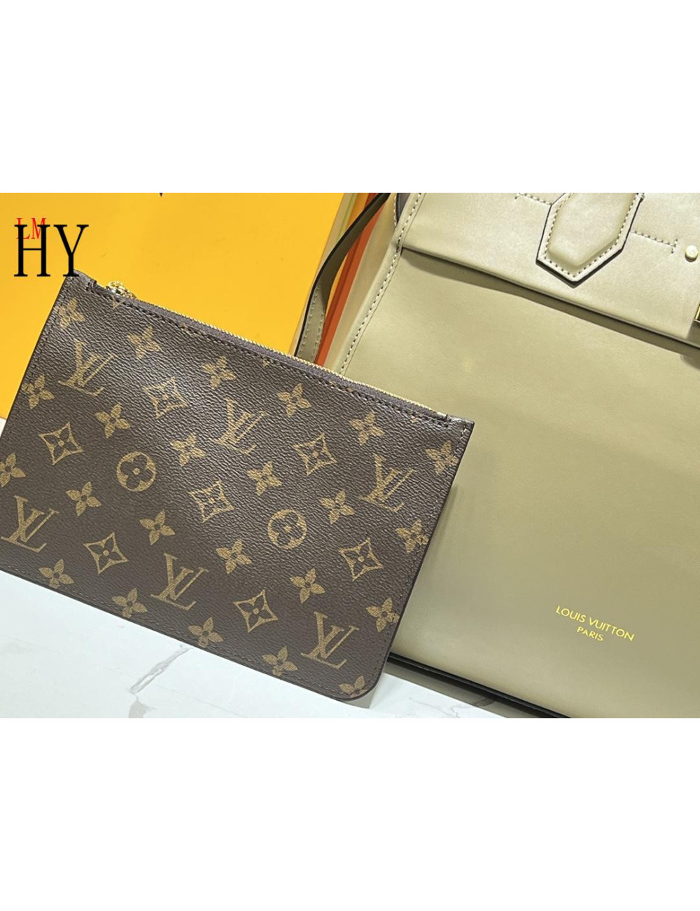 Louıs vuitton 423521118062