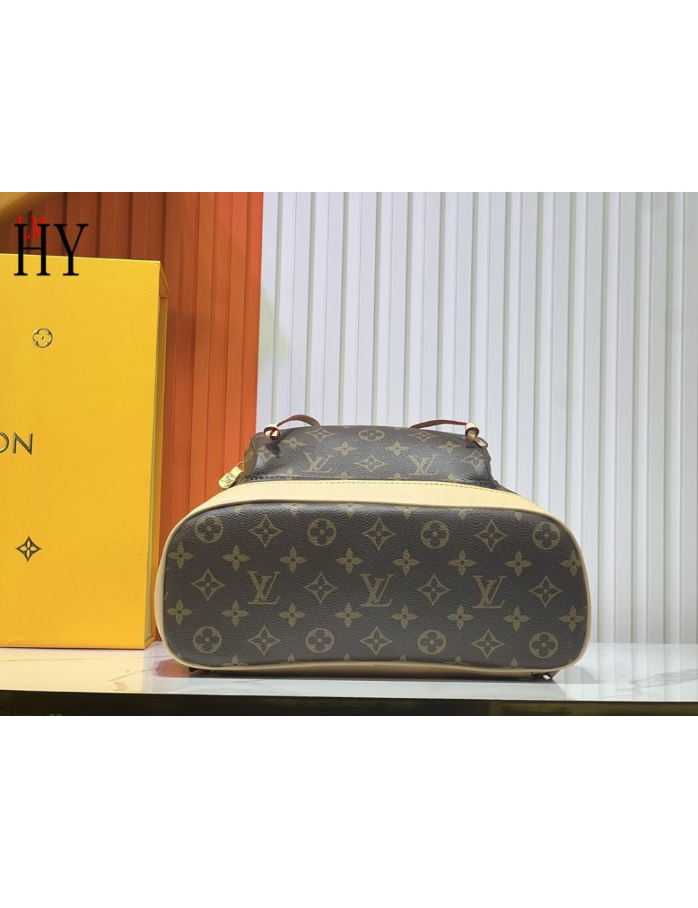 Louıs vuitton 383521118092