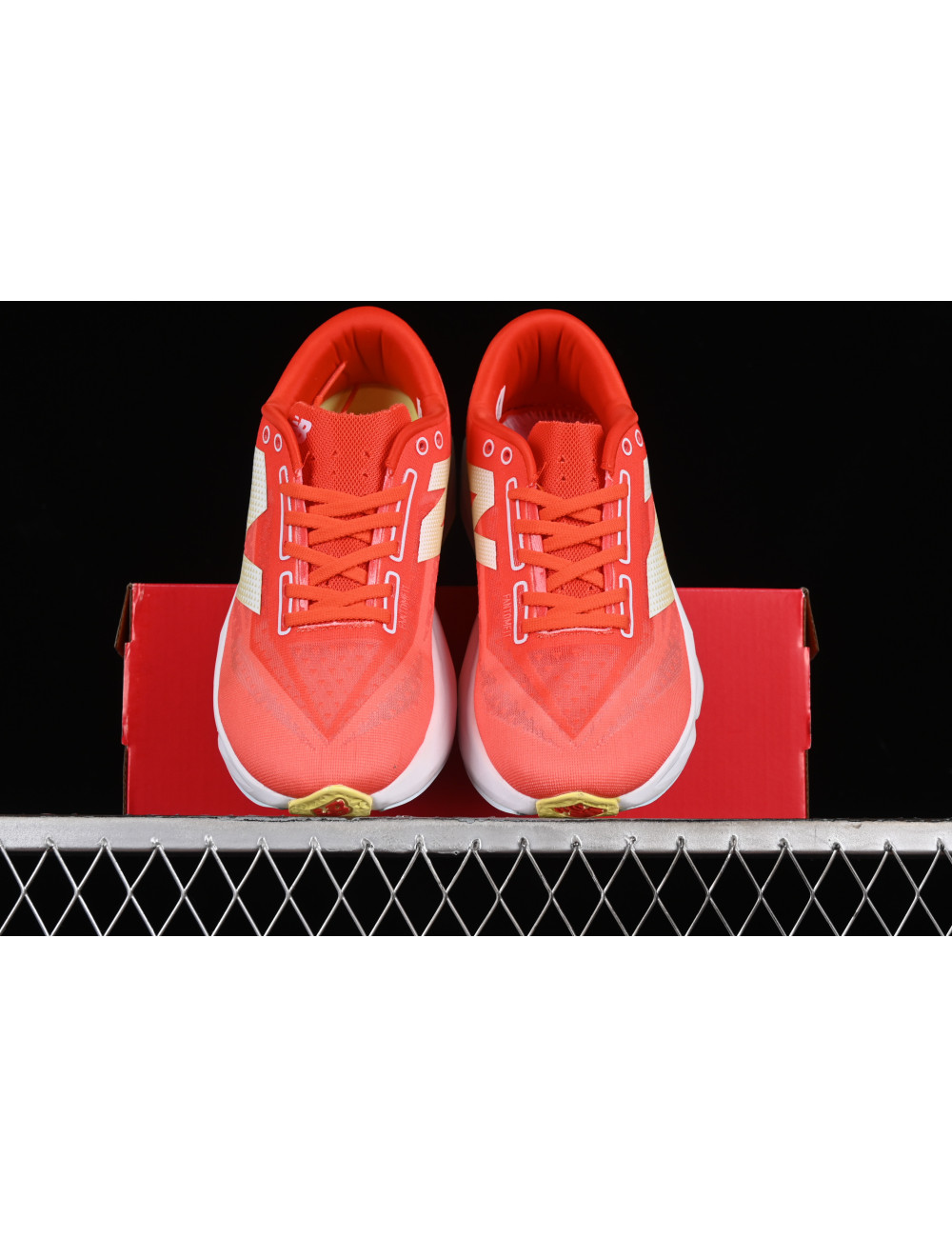 New Balance FuelCell Rebel V4 WFCXLR4