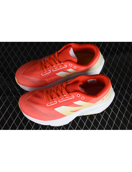 New Balance FuelCell Rebel V4 WFCXLR4