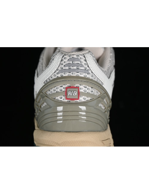 Y New Balance 1906 M1906RQ